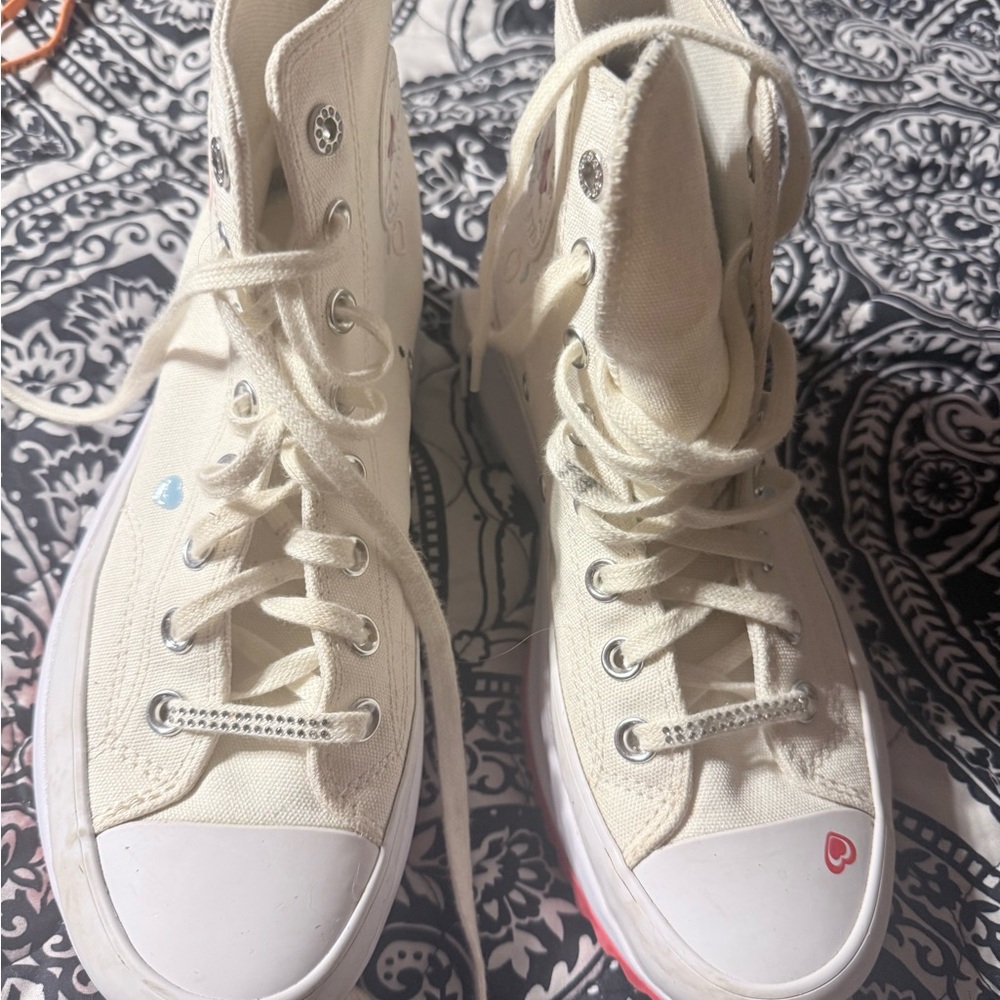 Converse Run Star Hike Cream High-Top with Heart & crystals special edition